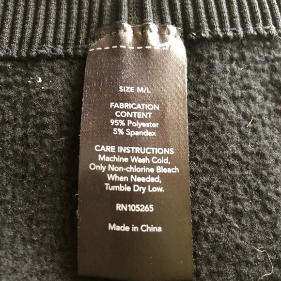 Black leggings. Nice ribbing. Size M/L. - Picture 3 of 4